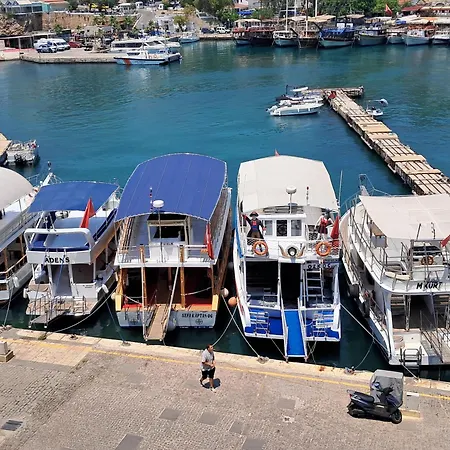 Δωμάτια σε οικογενειακή κατοικία Antalyaloft *